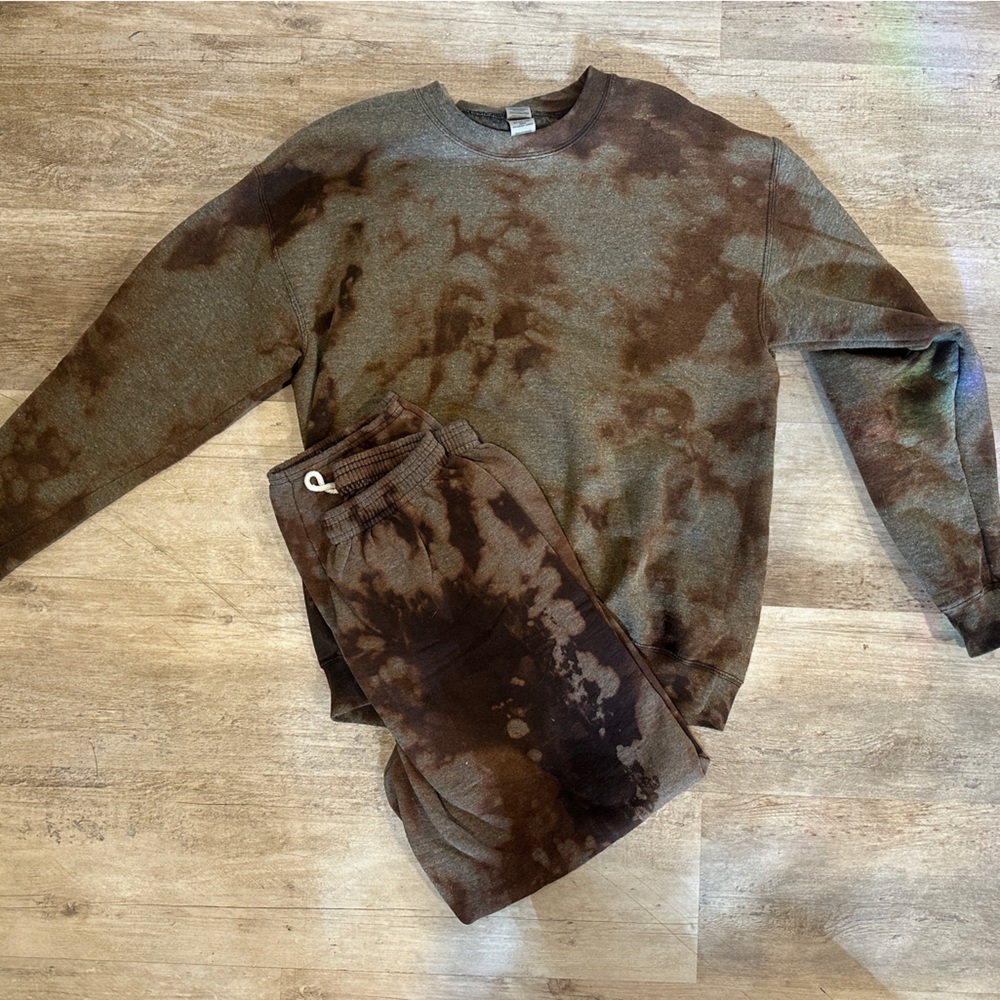 Sm/Med Brown Acid Wash Sweatsuit
